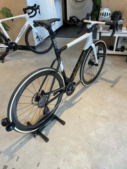 Wilier Filante SLR - TDF Cavendish (L) with Power Meter